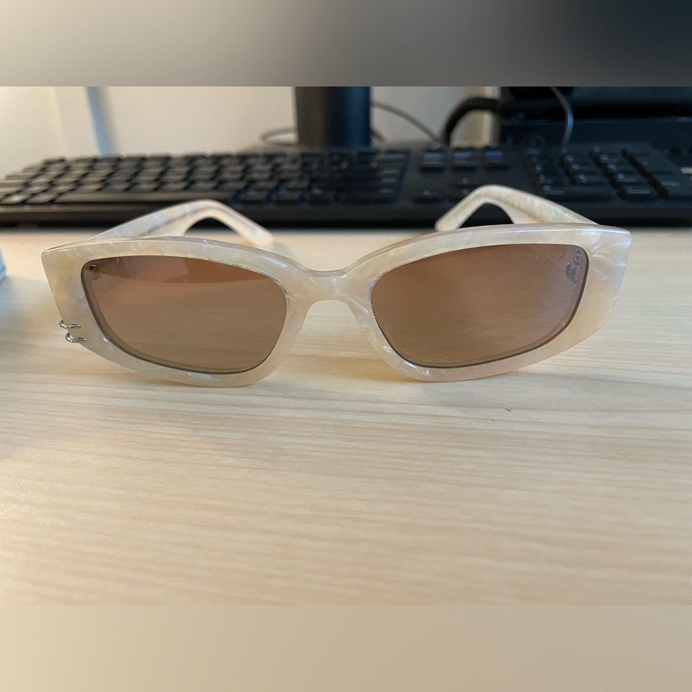 DEZI Cuffed Sunglasses